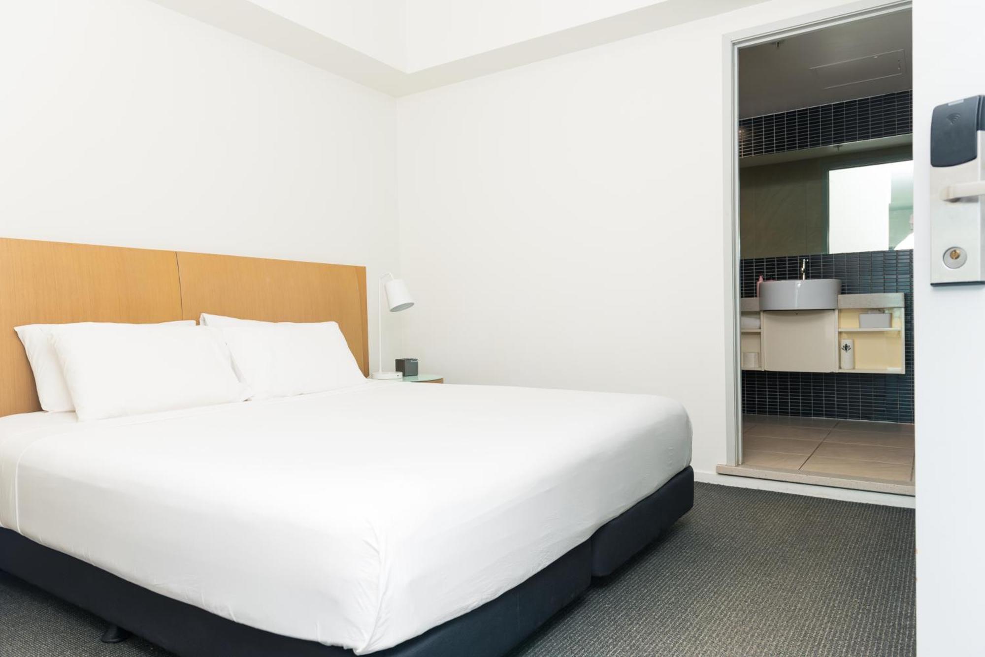 Darwin Harbour Suite Экстерьер фото